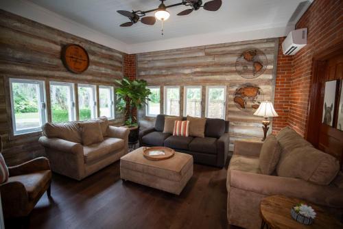 Wedgefield Bed & Breakfast