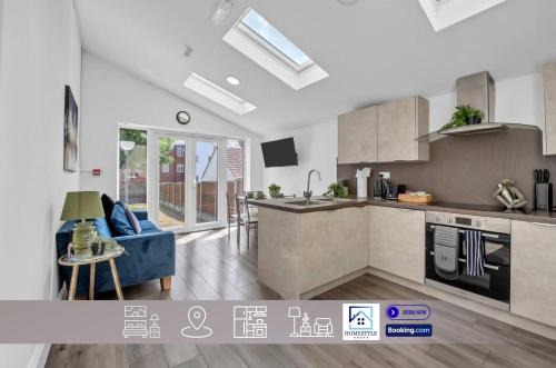 Weekday Special - 4BDR House By Homestyles Hosts Short Lets & Serviced Accommodation Ipswich Near Town Centre With Free Parking