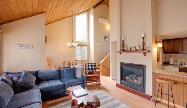 Weekday & Weekend Ski Shuttle Right at Your Door!