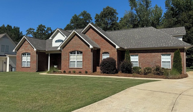 Weekend Rental for Ole Miss Football/Baseball, Graduation, Double Decker & More!