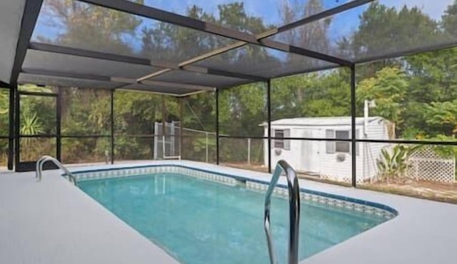 Weeki Wachee Heated Pool Mermaid Retreat