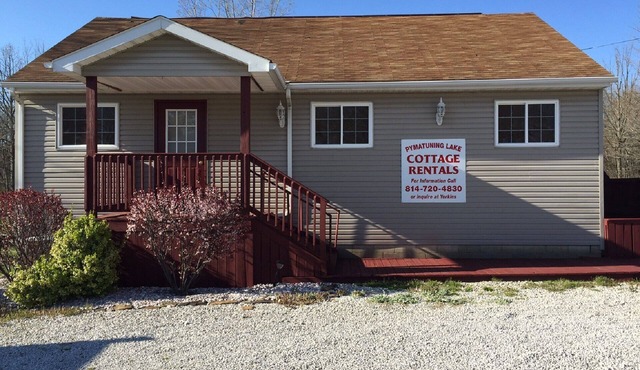 Weekly Cottage rental At Pymatuning Lake! Next to Yorkies Ice Cream!