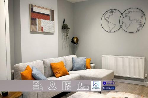 Weekly Deal- 4BDR House By Homestyles Hosts Short Lets & Serviced Accommodation Suffolk With Private En-Suite & Free Parking