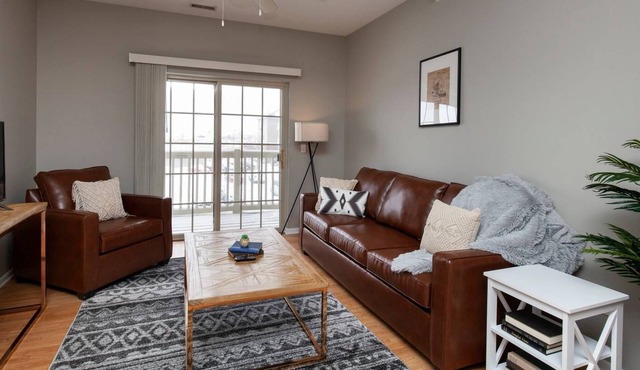 (*Weekly Discounts) Comfortable Flat near Iowa State University