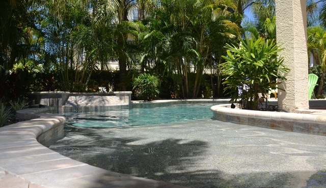 Weekly Discounts! Exceptional Rating-A Pearl of a Beach Home- private pool & spa