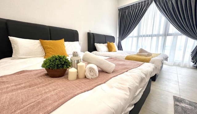 Weekly / Monthly Book - Bellsuite Suite Sepang by Go-Main