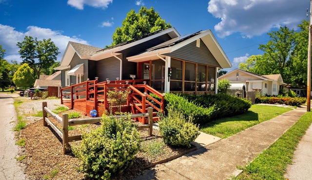 Weekly/Monthly Rental in Walkable Downtown Marion