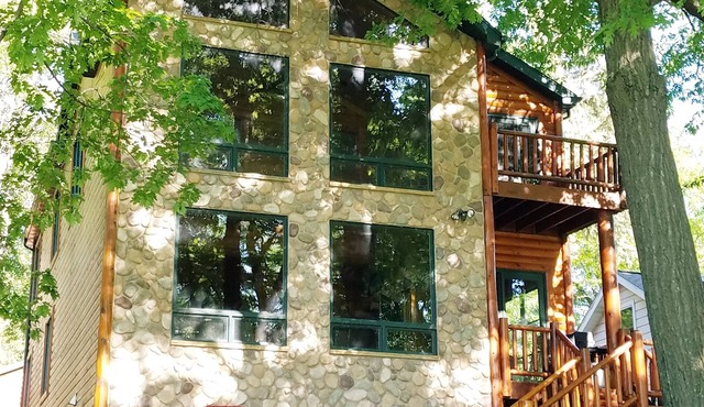 Weekly Rentals! 7 Bed 4 Bath Home with Sunset Views!