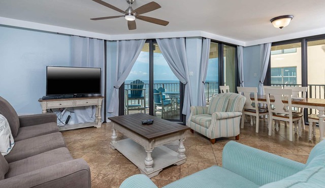 *WEEKLY SPECIALS!* Phoenix III - 7th Floor - 3 Bedroom