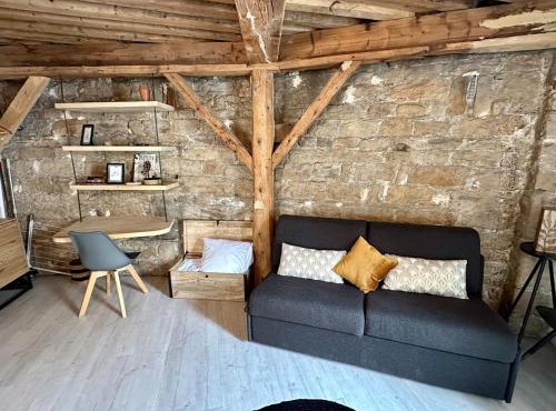 WeHost - Studio cosy - Pierre et Bois