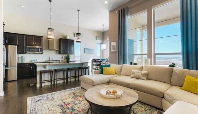 Welcome CU Graduation Families|Sleeps 10|Gather