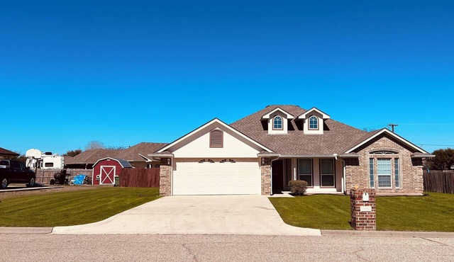 Welcome home in Hewitt, TX! Nestled in the heart of Hewitt, our newly remodeled