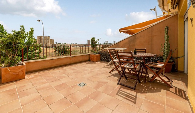 Welcome to this compact vacation apartment, which guarantees you the sea view on two roof terraces.