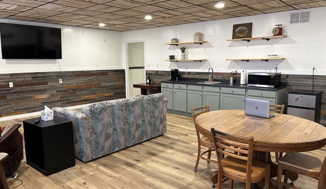 Welcome to a clean and comfortable apartment in historic Downtown Caldwell, Ks
