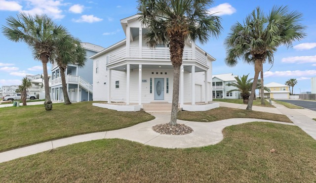 Welcome to a stunning vacation rental centrally located between Port Aransas & C