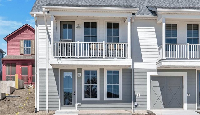 Welcome to A View to A Chill | Navvy Town Duplex