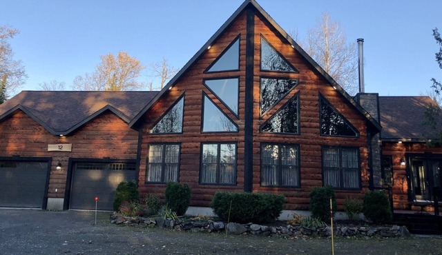 Welcome to Appalachian Lodge! Luxurious cabin situated on a beautiful property