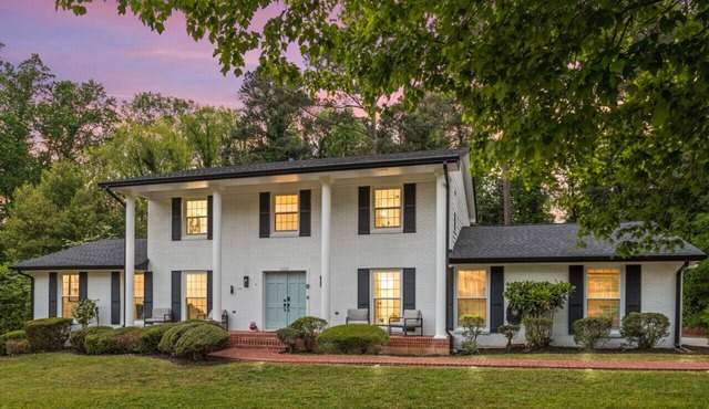 Welcome to Casa Blanca - 4 bedroom Luxury Home