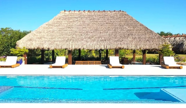Welcome to Casa Hibiscus, your private tropical escape in Miami! 4-bd, 4-baths
