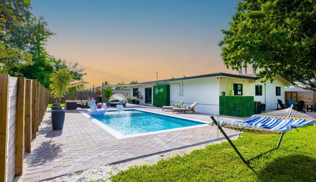 Welcome to Casa Luna – Your Private Oasis with Heated Pool!