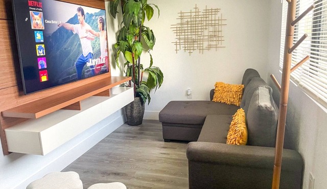 Welcome to Casa Bethel! Newly remodeled and strategically located.