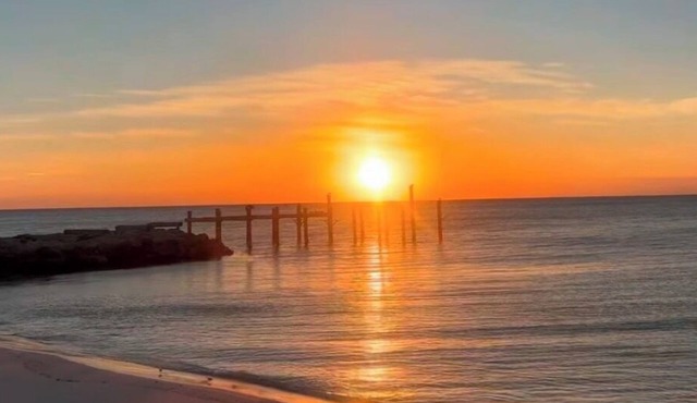 WELCOME TO CASA NAUTICA @ KEY COLONY BEACH CABANA CLUB WITH BEACH & POOL ACCESS