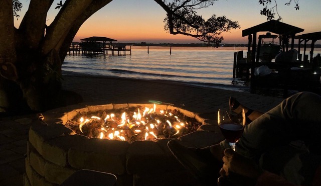 Welcome to Casa de la Playa w/boat option!