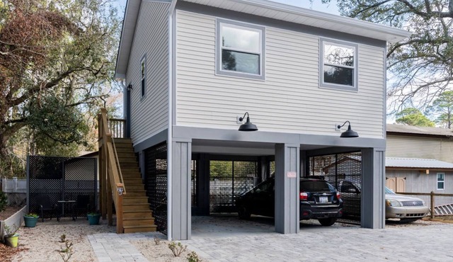 Welcome to charming Old Town Loft, a delightful vacation rental property nestled in the heart of historic Bluffton, SC