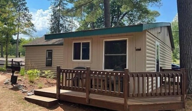 Welcome to Cottage 4 at Heart Lake Resort!