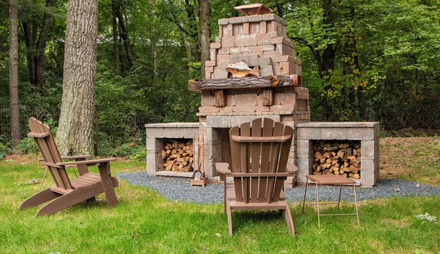 Welcome to Dells Escape: A Historic Getaway on Dells Mill Pond