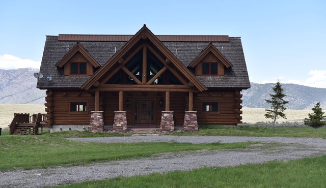 WELCOME TO FISHER POINT LODGE, SLEEPS 20, 875.00 per night plus fees, BEAUTIFUL!