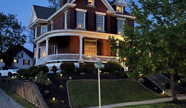 Welcome to Grand Victorian on Main!