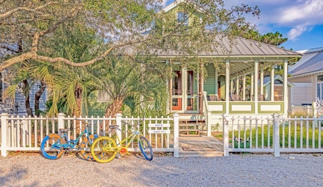 Welcome to Idlewild South! Steps to both downtown and the beach.