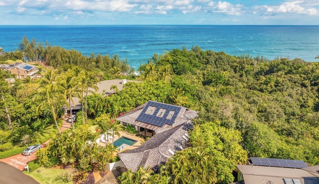 Welcome to Kapiolani Ocean Villa: Kapiolani meaning “Arch of Heaven” a refined luxury retreat tucked away in highly coveted Princeville, Kauai!