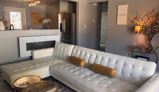 Welcome to La Casa de Oro! Enjoy this comfortable 3 bedroom home in Santa Fe!