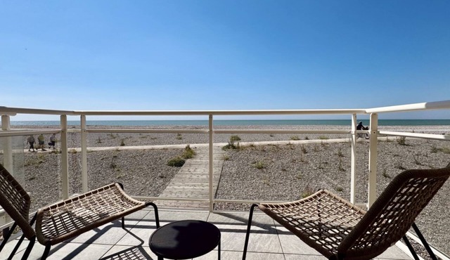 Welcome to La Vigie, a charming apartment designed for an unforgettable stay in Paris.