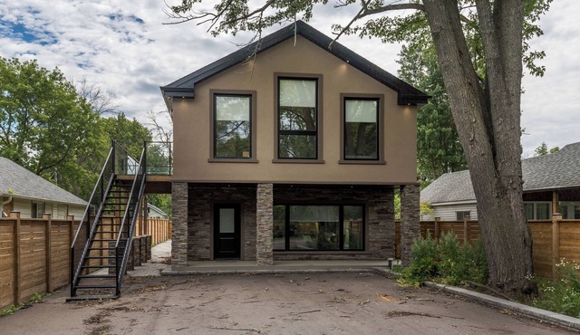 Welcome to Lake House by Lis, where stunning lake views and serene sunsets await