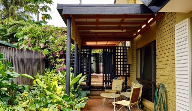 Welcome to Lakeside, Yungaburra with the lake literally at your doorstep.