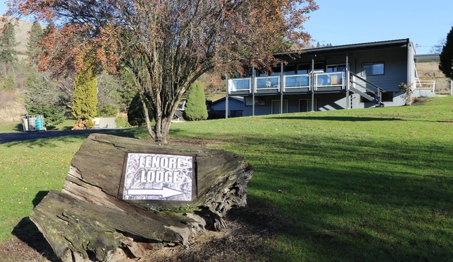 Welcome to Lenore Lodge, located along the wild & scenic Clearwater River.