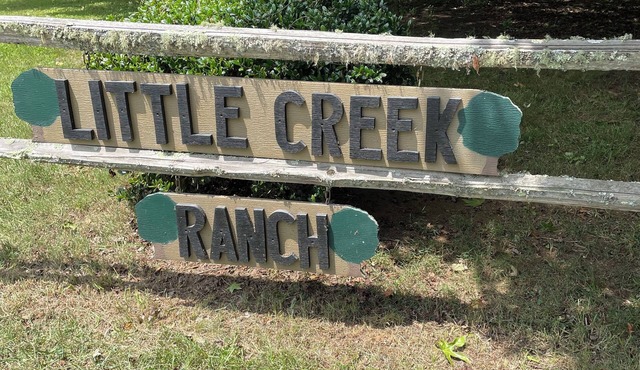 Welcome to Little Creek Ranch - A cozy cottage in charming Franklin