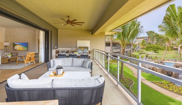 Welcome to Luana Garden Villa Oceanfront Resort Pool view Upstairs