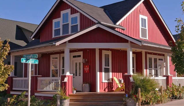 Welcome to Maison Rouge at The Lookout at Lake Chelan