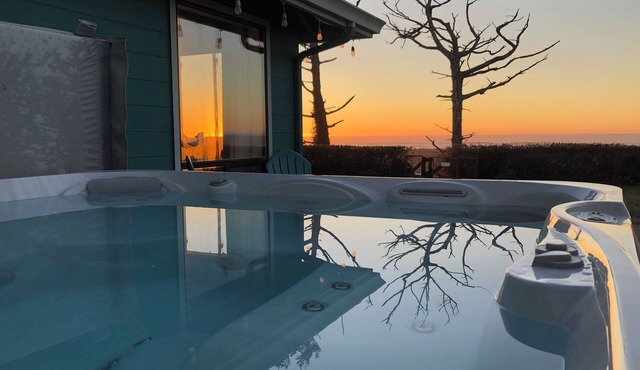 🌊Welcome to Mermaid Cove: Your Luxurious Oceanfront Retreat 🧜🏼‍♀️