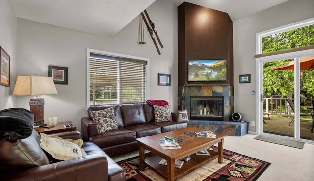 Welcome to Mountain Harbor The Bear Den, Condo 201