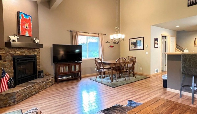 Welcome to Mountain Harbor Tranquil Cove Condo 208