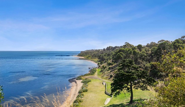 Welcome to our stunning property located in the beautiful Clifton Springs, VIC!