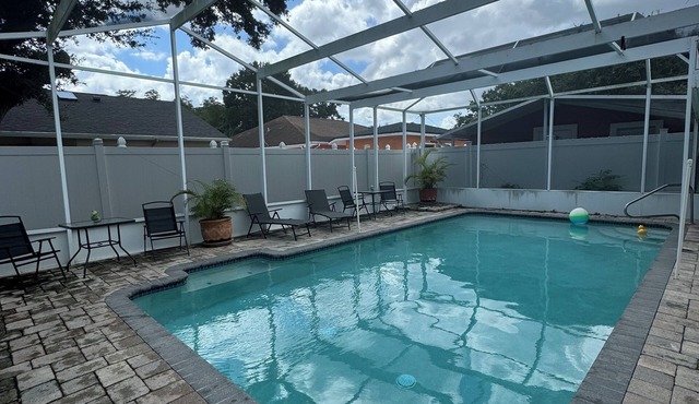 Welcome to our charming studio, perfectly located near Tampa Bay's attractions.