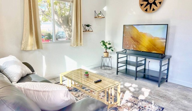 Welcome to our chic and modern hideaway, just minutes from downtown San Diego, Balboa Park, and North Park.