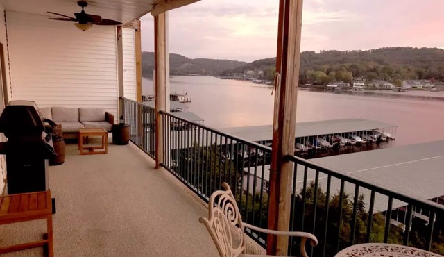 Welcome to our condo on the Lake!
