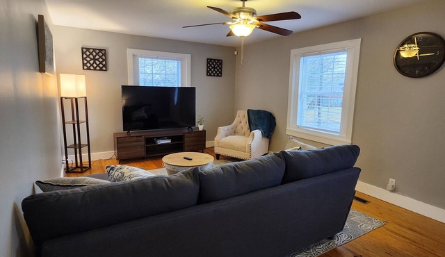 Welcome to our cozy Price Street cottage in the sweetest town in East, TN.